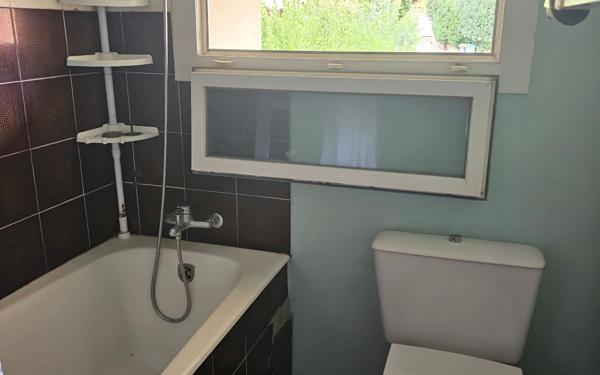 Appartement à louer    1 pièce • 45 m2 Six-Fours-les-Plages