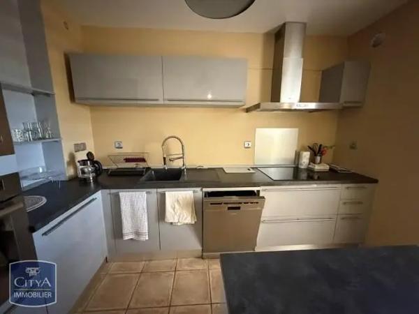 Appartement à louer 3 pièces 70.27m² Saint-Leu (97424)