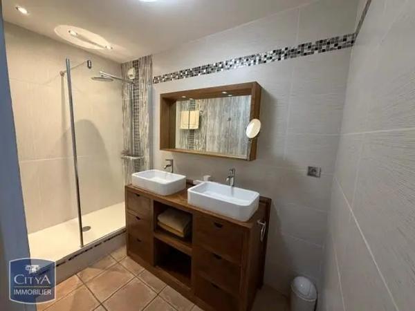 Appartement à louer 3 pièces 70.27m² Saint-Leu (97424)