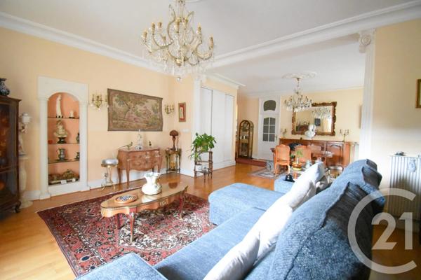 Appartement F4 à vendre  4 pièces - 147,29 m 2   VICHY  - 03