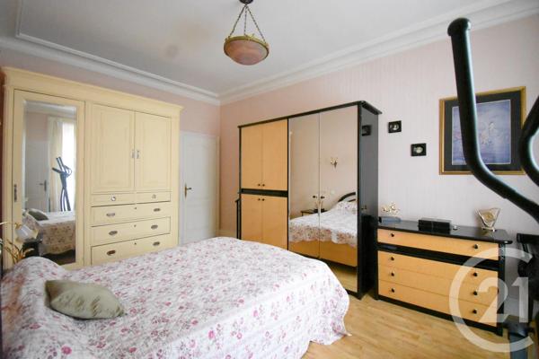Appartement F4 à vendre  4 pièces - 147,29 m 2   VICHY  - 03