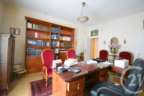 Appartement F4 à vendre  4 pièces - 147,29 m 2   VICHY  - 03