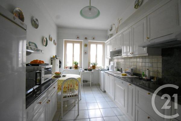 Appartement F4 à vendre  4 pièces - 147,29 m 2   VICHY  - 03