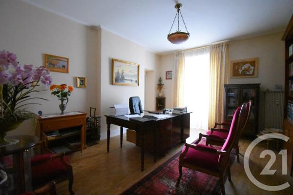 Appartement F4 à vendre  4 pièces - 147,29 m 2   VICHY  - 03