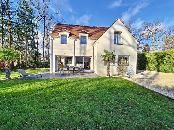 Maison Lamorlaye 7 pièce(s) 200 m2