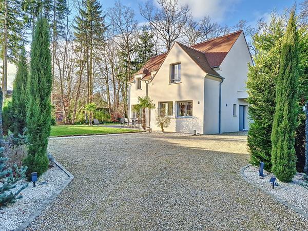 Maison Lamorlaye 7 pièce(s) 200 m2