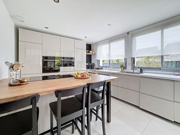 Maison Lamorlaye 7 pièce(s) 200 m2