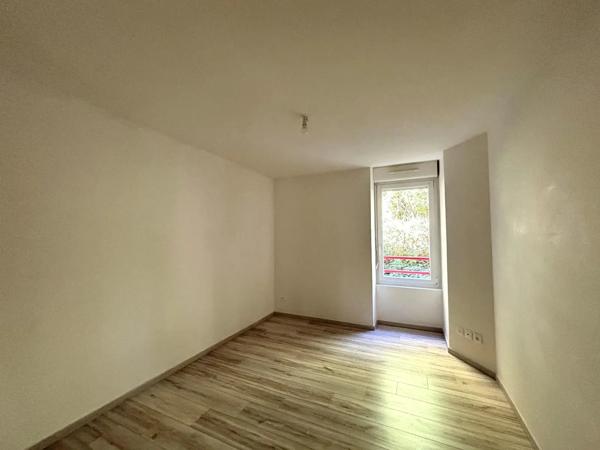 Appartement à louer 3 pièces 73.69m² Sochaux (25600)