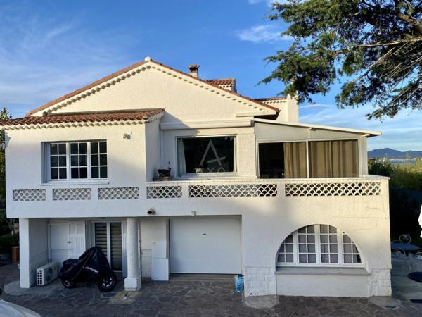 maison de 163 m² vue mer composé de 4 appartements