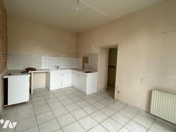 A VENDRE -MAISON - LIVRE LA TOUCHE