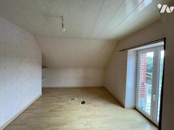 A VENDRE -MAISON - LIVRE LA TOUCHE