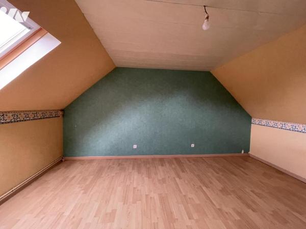 A VENDRE -MAISON - LIVRE LA TOUCHE