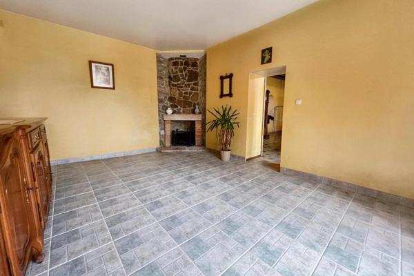 Maison à vendre 5 pièces (49) avec de nombreuses dépendances habitables