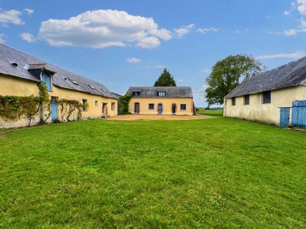 Maison à vendre 5 pièces (49) avec de nombreuses dépendances habitables