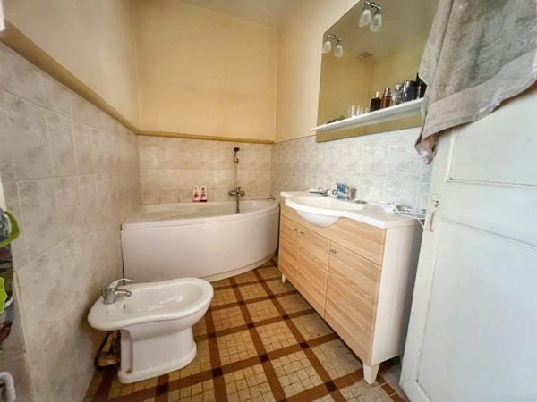 Maison à vendre 5 pièces (49) avec de nombreuses dépendances habitables