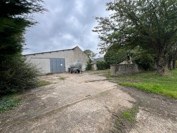 Maison à vendre 5 pièces (49) avec de nombreuses dépendances habitables