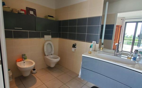 Maison à vendre    5 pièces • 185 m2 Chassiers