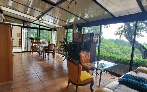 Maison à vendre    5 pièces • 185 m2 Chassiers