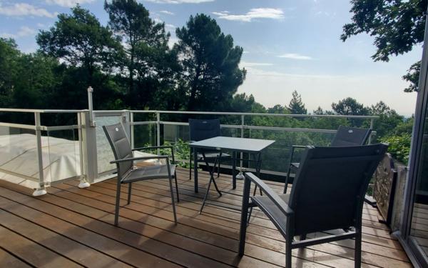 Maison à vendre    5 pièces • 185 m2 Chassiers