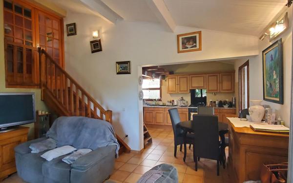 Maison à vendre    5 pièces • 185 m2 Chassiers