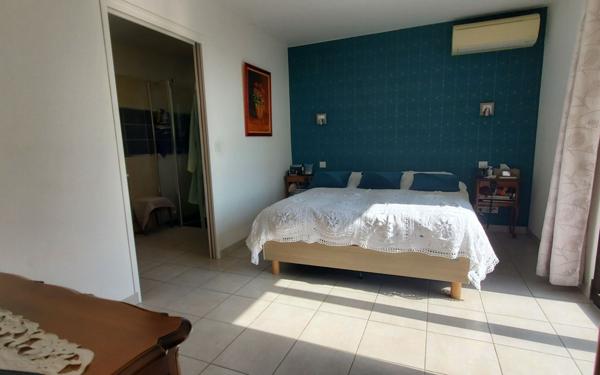 Maison à vendre    5 pièces • 185 m2 Chassiers