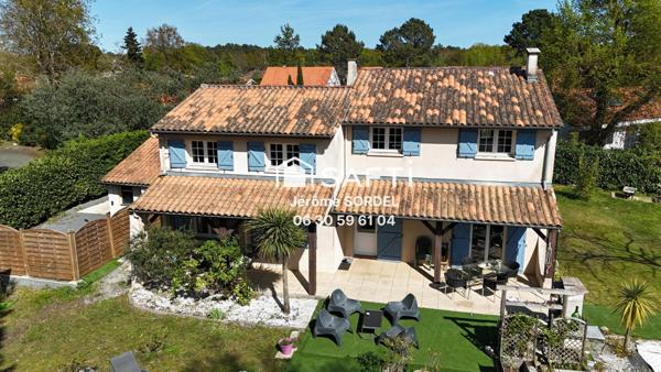 Taillan-Médoc / Maison de 203 m² / T9