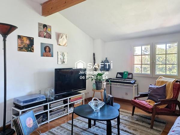 Taillan-Médoc / Maison de 203 m² / T9