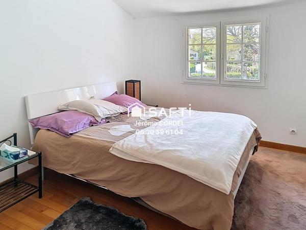 Taillan-Médoc / Maison de 203 m² / T9