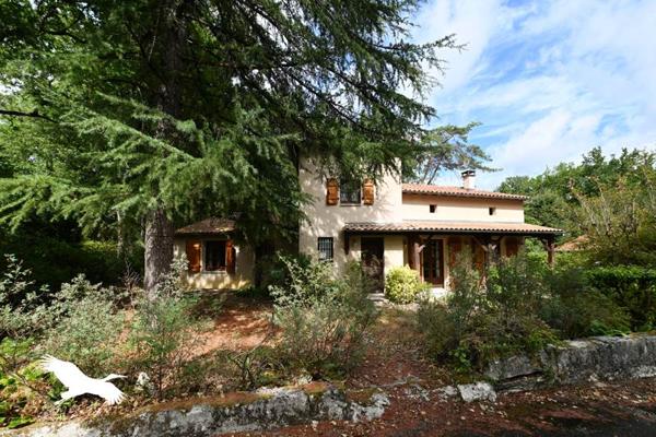Maison 245 000 € Puymoyen 5 p 141 m² DPE D