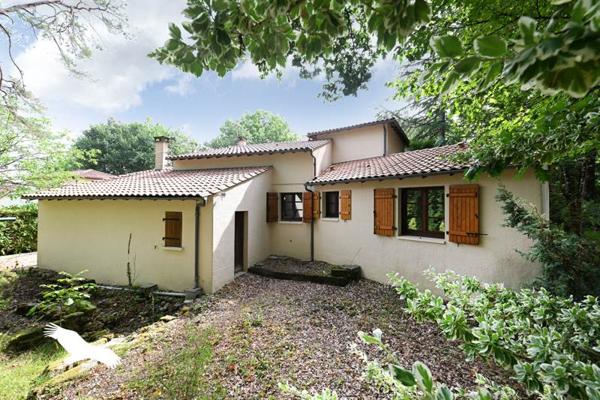 Maison 245 000 € Puymoyen 5 p 141 m² DPE D