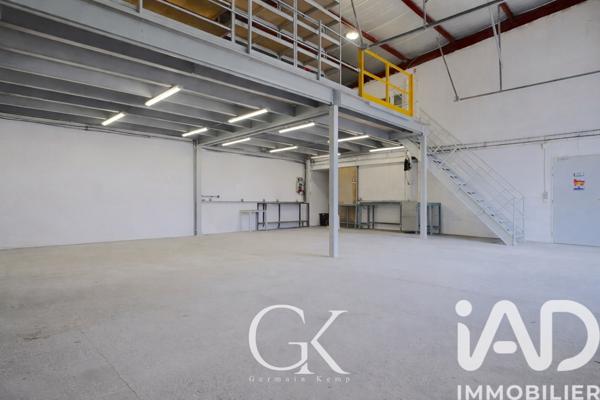 Murs commerciaux  à vendre 275 m² Rochetoirin