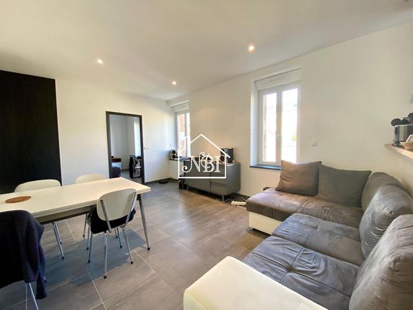 A LOUER T2 rénové 50 m2 hyper centre LAVAL