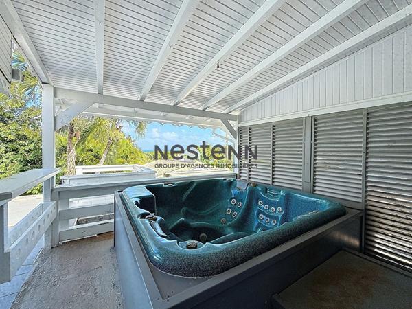 A VENDRE VILLA F4 AVEC PISCINE ET VUE MER A BEBEL SAINTE-ROSE