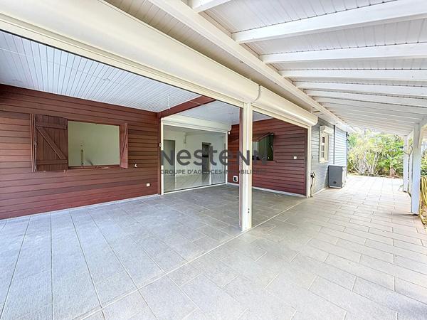 A VENDRE VILLA F4 AVEC PISCINE ET VUE MER A BEBEL SAINTE-ROSE