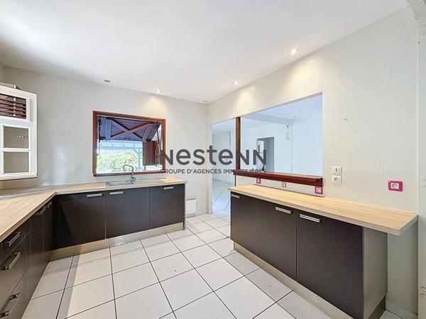 A VENDRE VILLA F4 AVEC PISCINE ET VUE MER A BEBEL SAINTE-ROSE