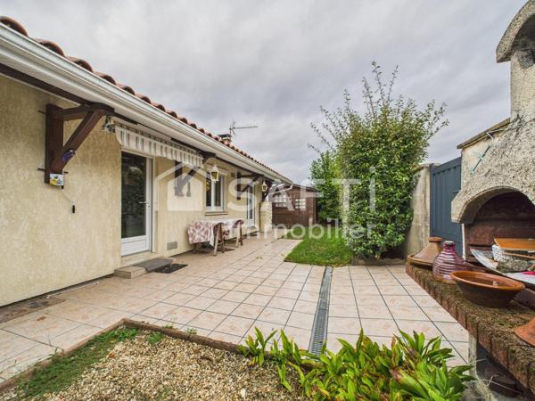 À vendre au Haillan, proche centre, charmante maison familiale de 88 m² avec garage de 22 m2, sur un terrain de 434 m²