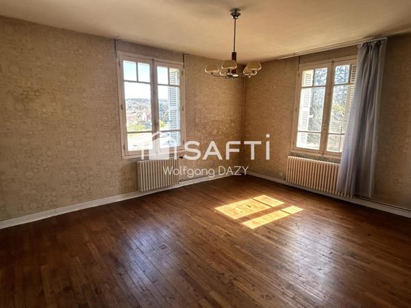 Maison à rénover avec du cachet et fort potentiel