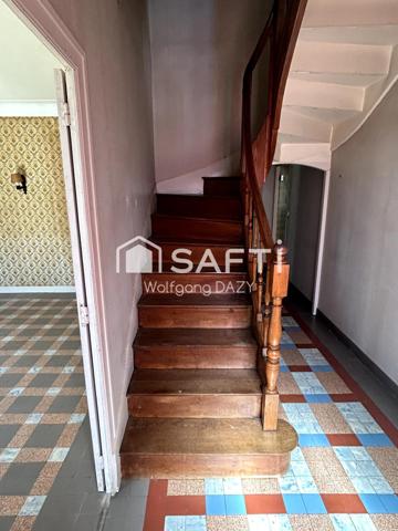 Maison à rénover avec du cachet et fort potentiel