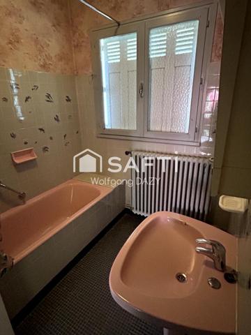 Maison à rénover avec du cachet et fort potentiel