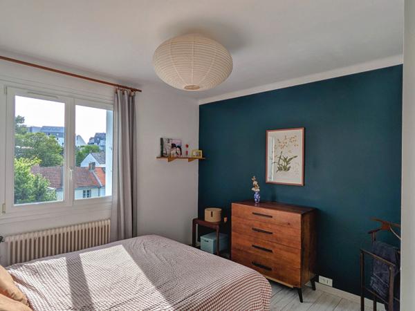 A vendre NANTES/ZOLA appartement 2 chambres/cave/double garage/ balcon Sud