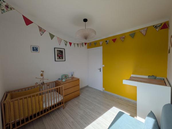 A vendre NANTES/ZOLA appartement 2 chambres/cave/double garage/ balcon Sud