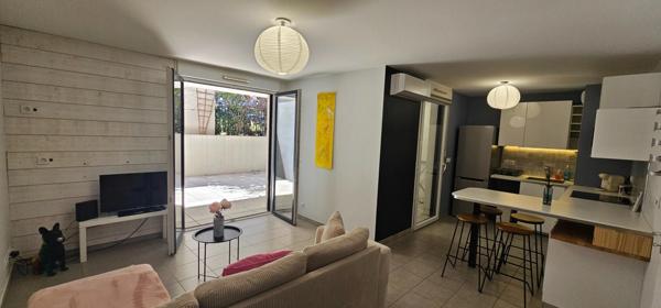 SAINT JEAN DE VEDAS (34) F3 avec grande terrasse et parking en sous-sol