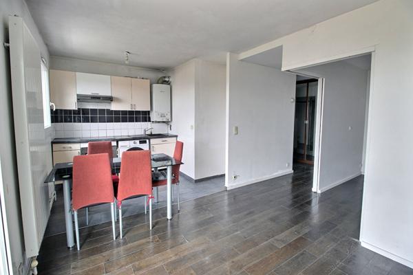 Appartement Le Pre Saint Gervais grand studio  avec coin nuit - cave et stationnement