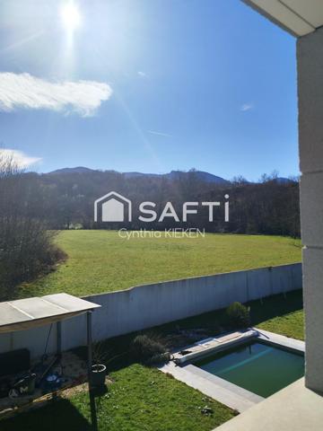 Maison familiale-4 chambres-vue dégagée-piscine