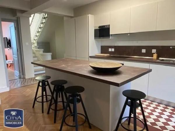 Maison à louer 4 pièces 86m² Talence (33400)