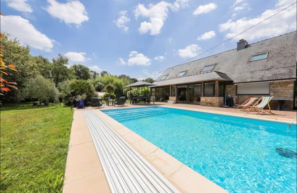 A vendre ensemble immobilier habitation et bâtiment professionnel à Sarzeau