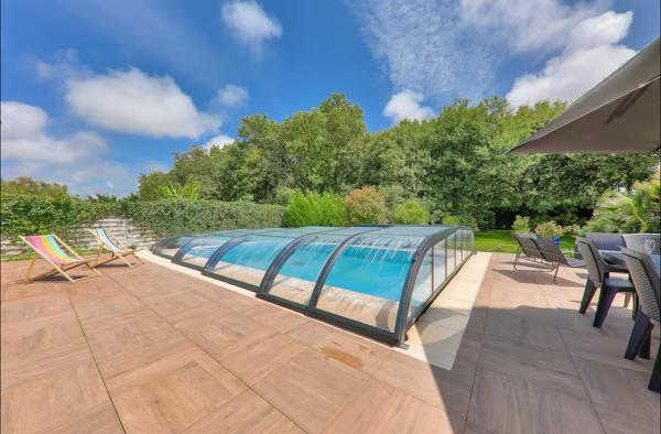 A vendre ensemble immobilier habitation et bâtiment professionnel à Sarzeau