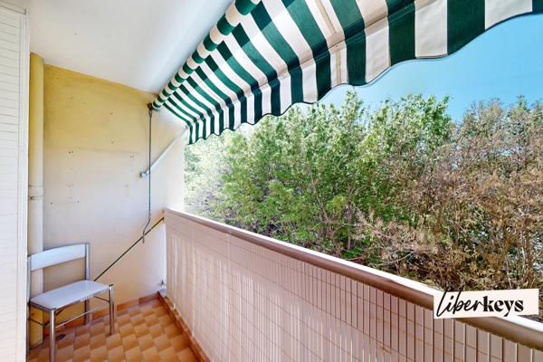 Grand T4 baigné de lumière – Traversant Est-Ouest, balcon et parc arboré de 2 000 m²