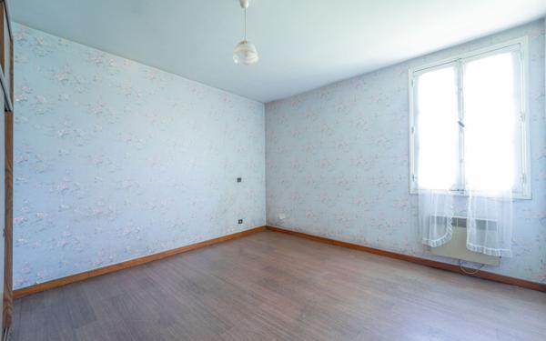 Maison à vendre    7 pièces •  Lit-et-Mixe