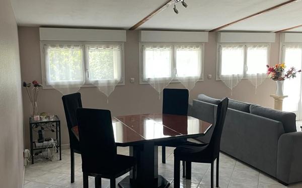 Maison à vendre    5 pièces •  Créteil